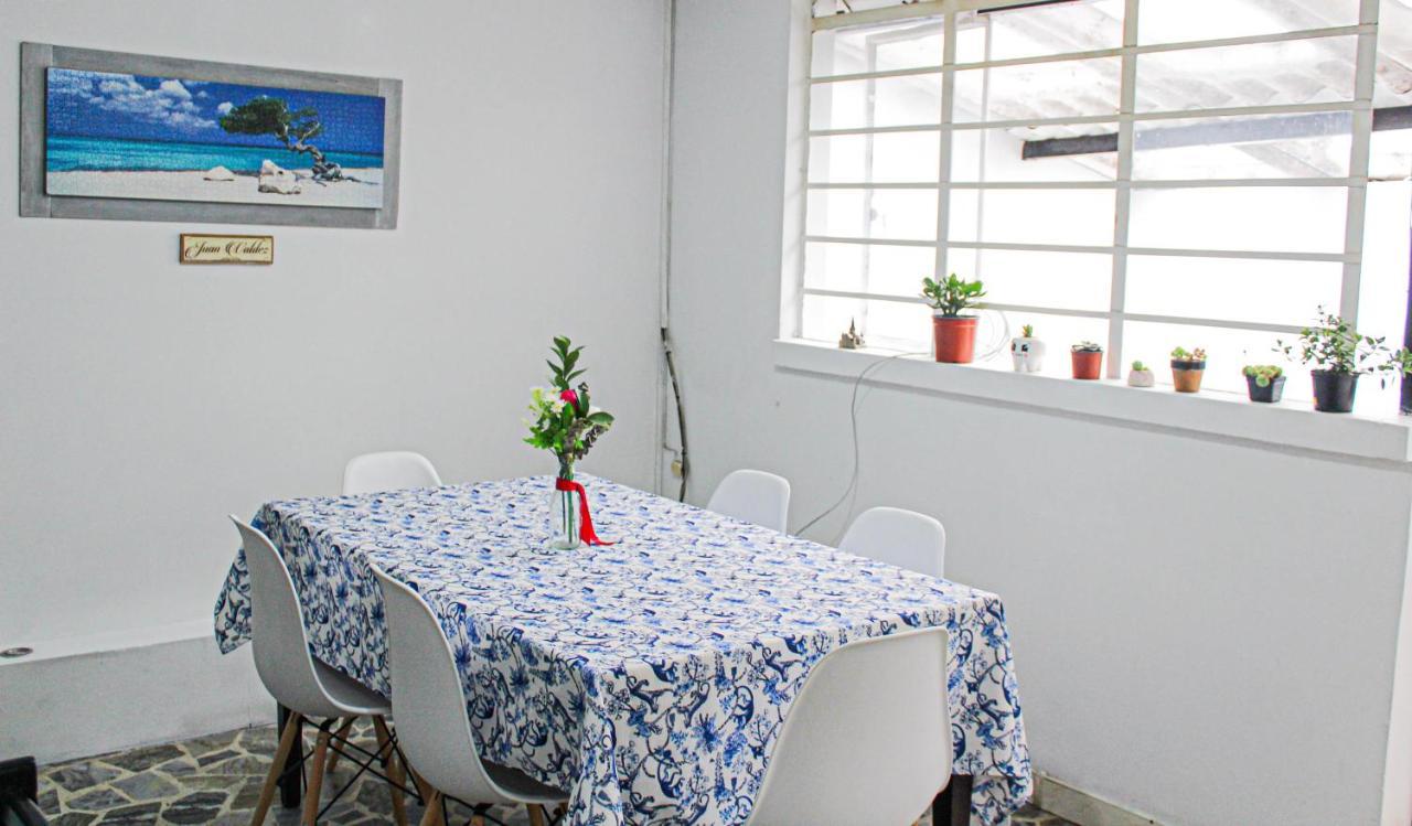 El Cable Hostal 马尼萨莱斯 外观 照片
