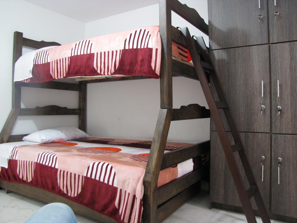 El Cable Hostal 马尼萨莱斯 外观 照片
