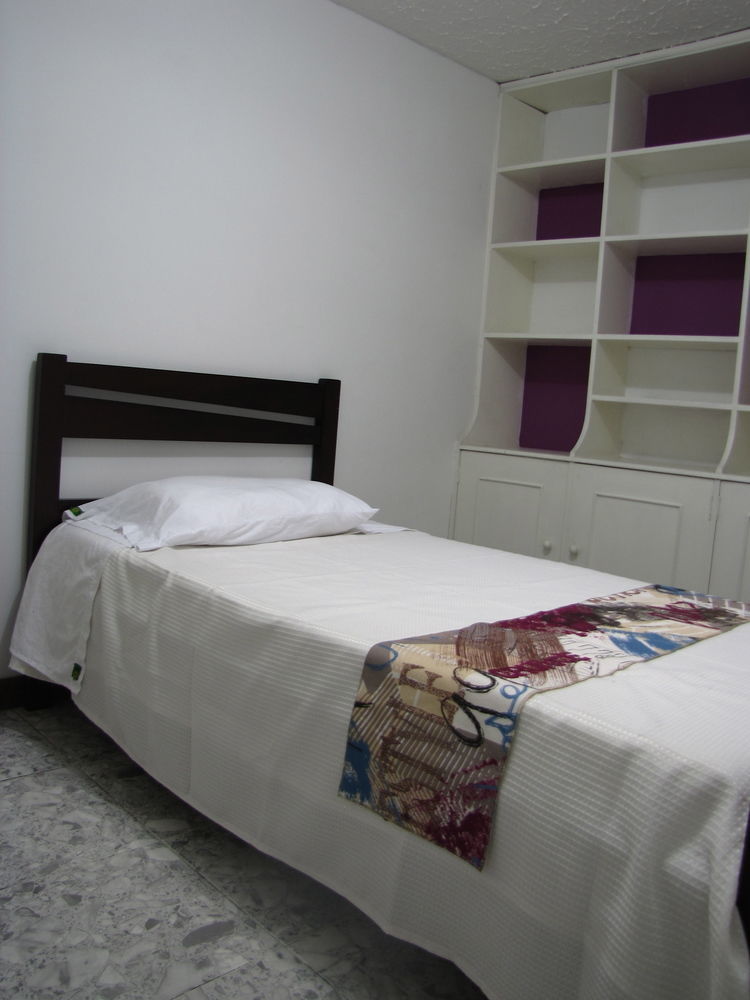 El Cable Hostal 马尼萨莱斯 外观 照片